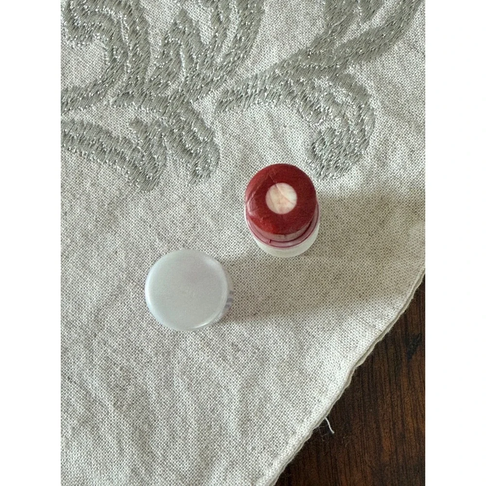 Nivea A Kiss of Care & Color Sheer Crimson Lip Balm Discontinued 0.17oz 4.8g